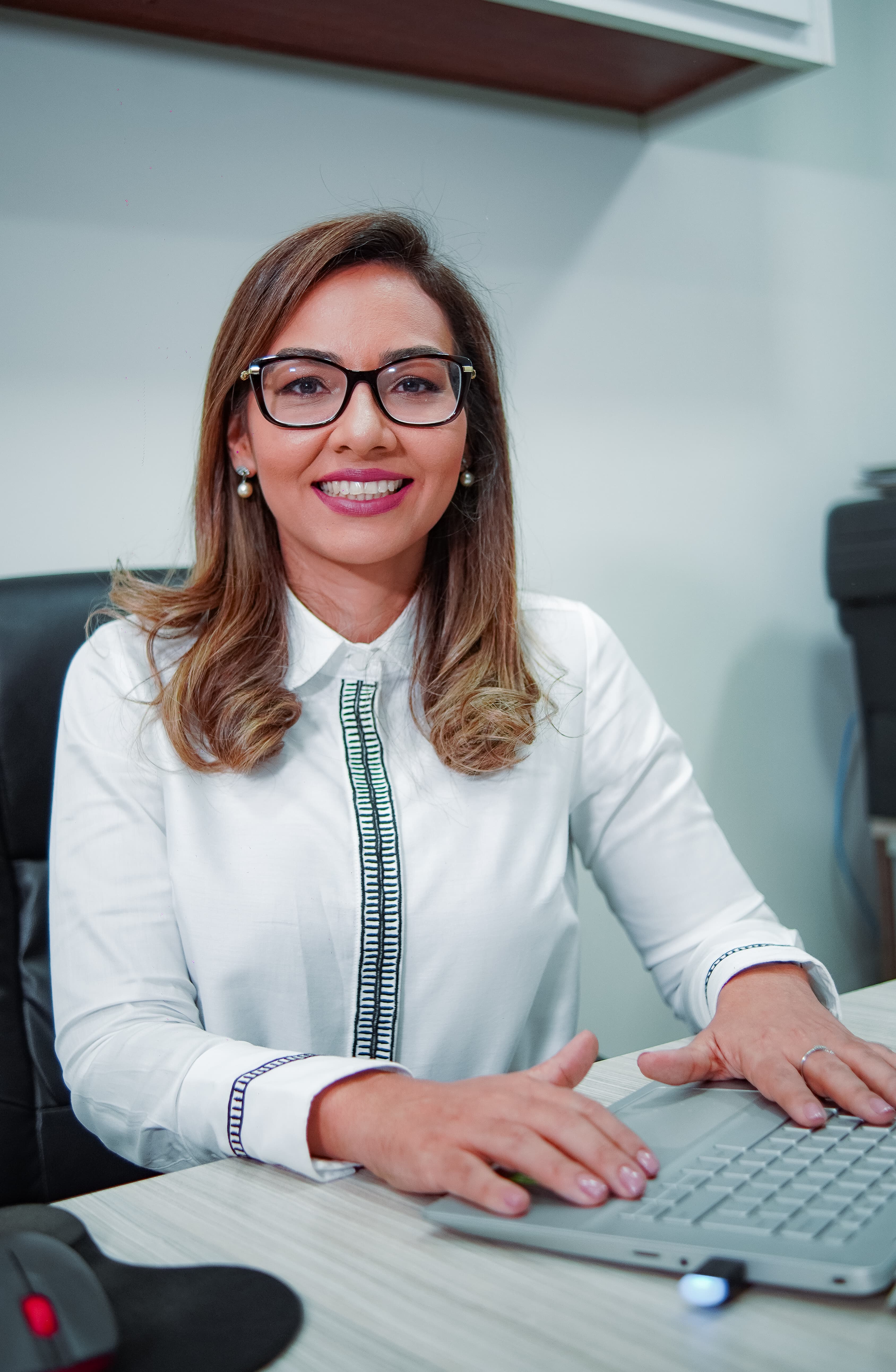 Dra. Fabiane Figueira